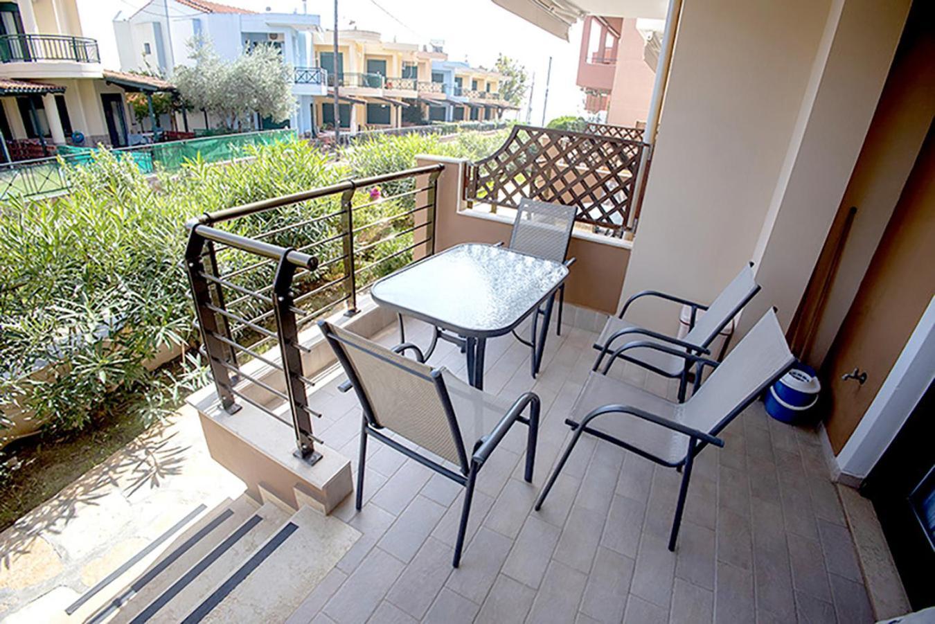 Dafni'S Seaside Luxury Studios Nikiti  Exterior photo