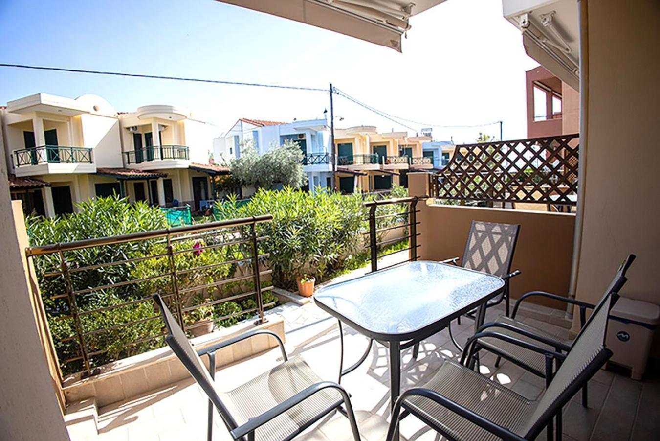 Dafni'S Seaside Luxury Studios Nikiti  Exterior photo